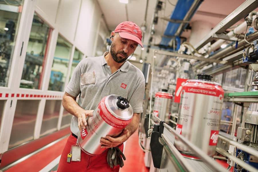 case history reportage industriale case history aziendale immagine corporate Illy Oracle