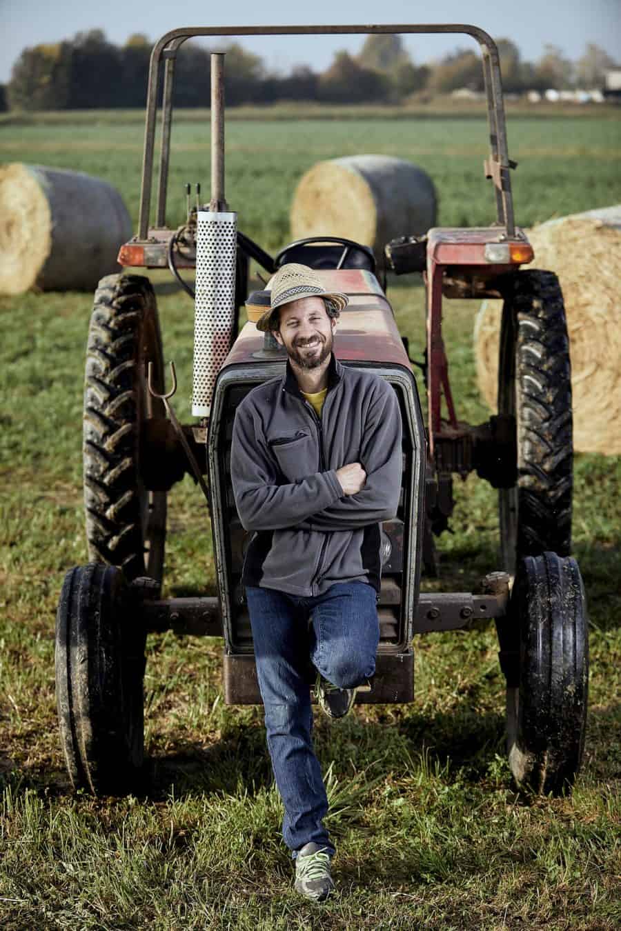 ritratto ambientato in luce naturale per l'immagine coordinata dell'azienda agricola Ca' Donadel
